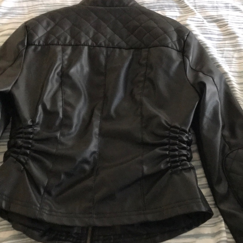 Leather jacket - Picture 2 of 2